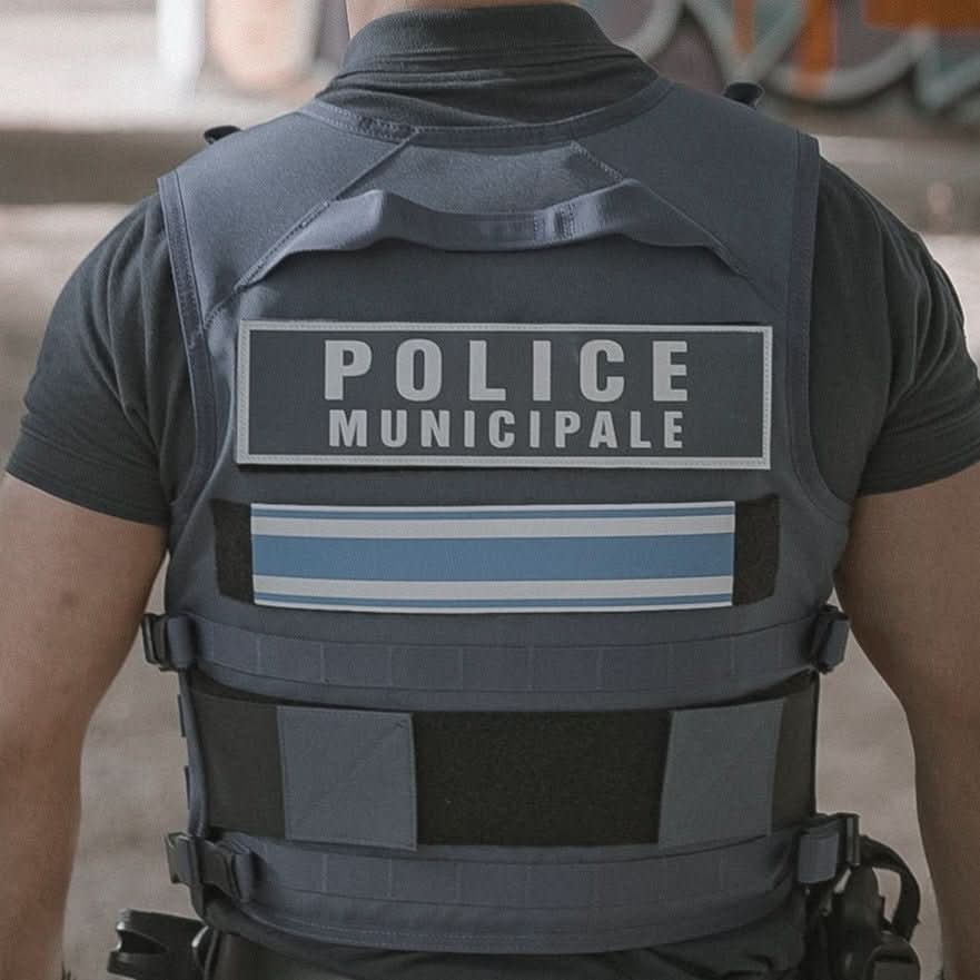 Bande d'identification sur un gilet pare-balles